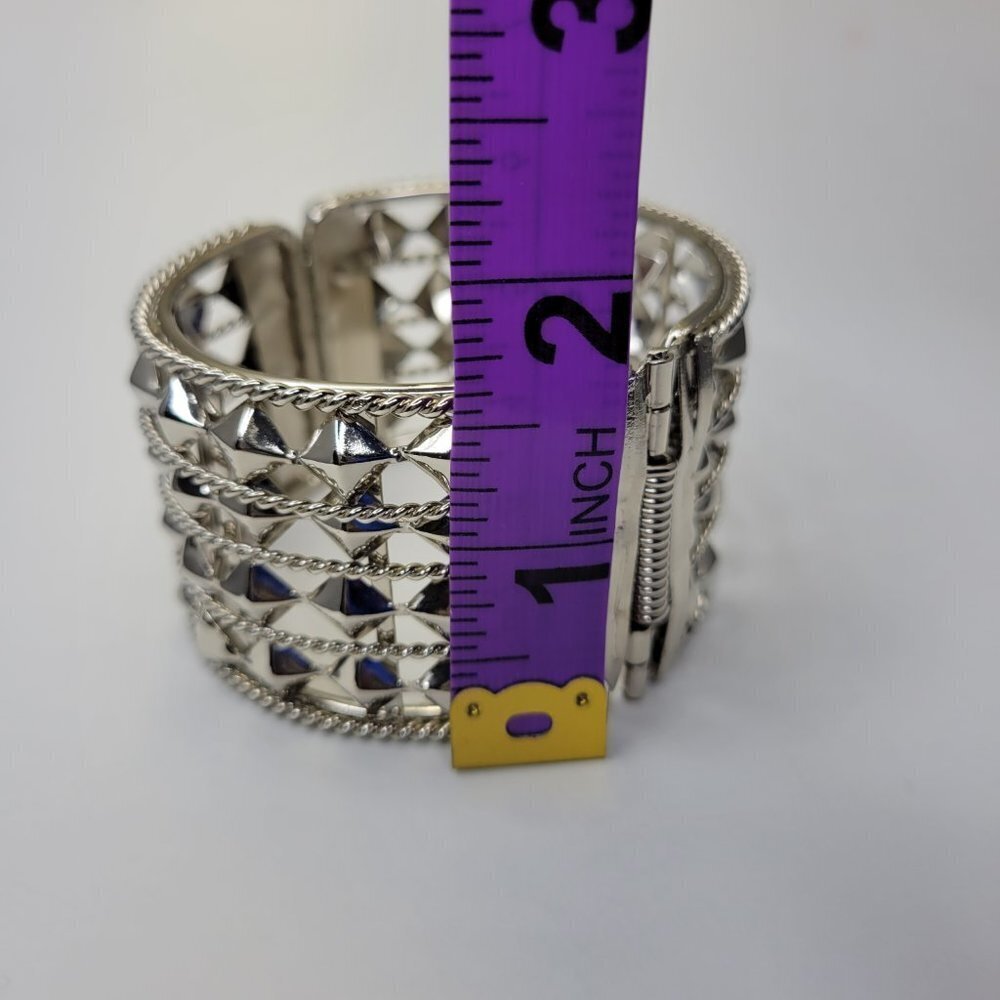 Large Round Silver Tone Hinged Bracelet - Picture 12 of 12
